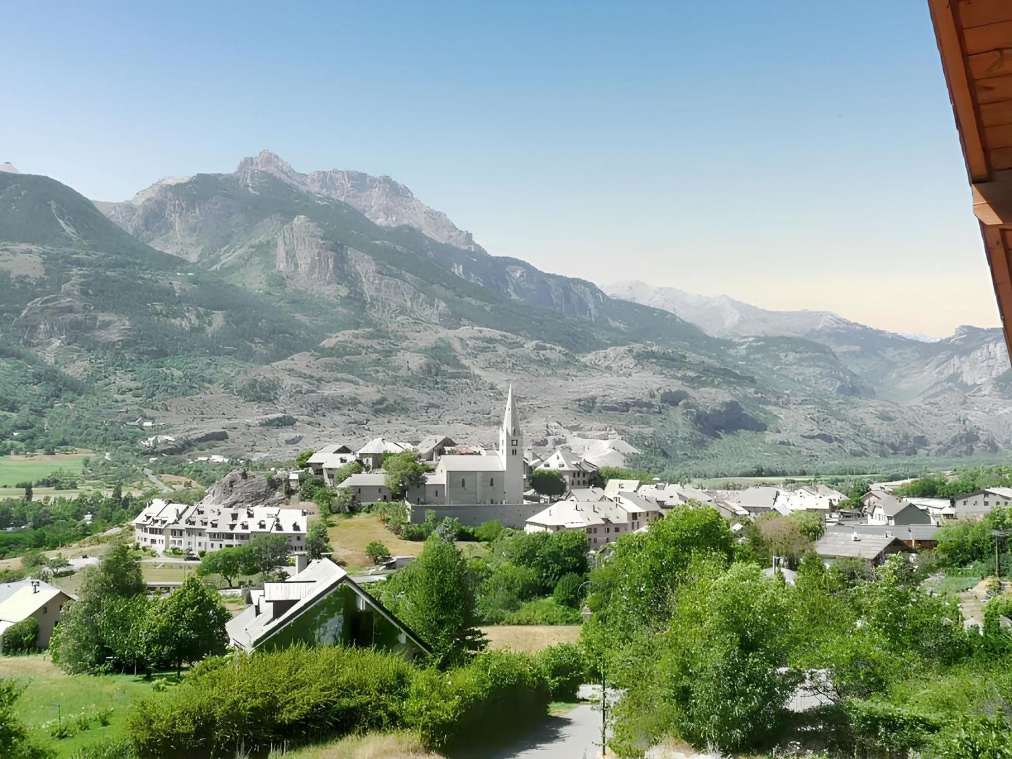 Appartement Paisible A Saint-Crepin Avec Vue Sur La Montagne Exteriör bild