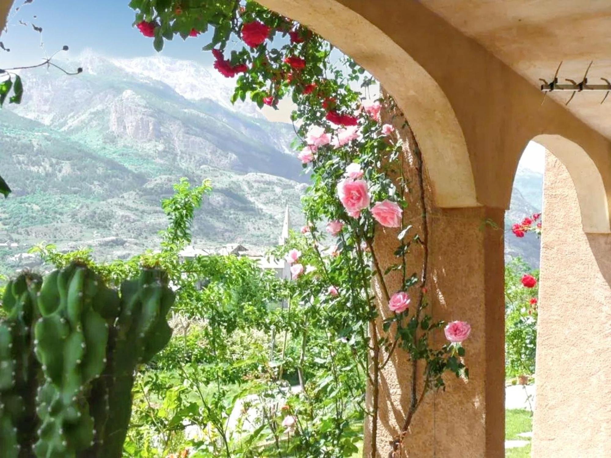 Appartement Paisible A Saint-Crepin Avec Vue Sur La Montagne Exteriör bild