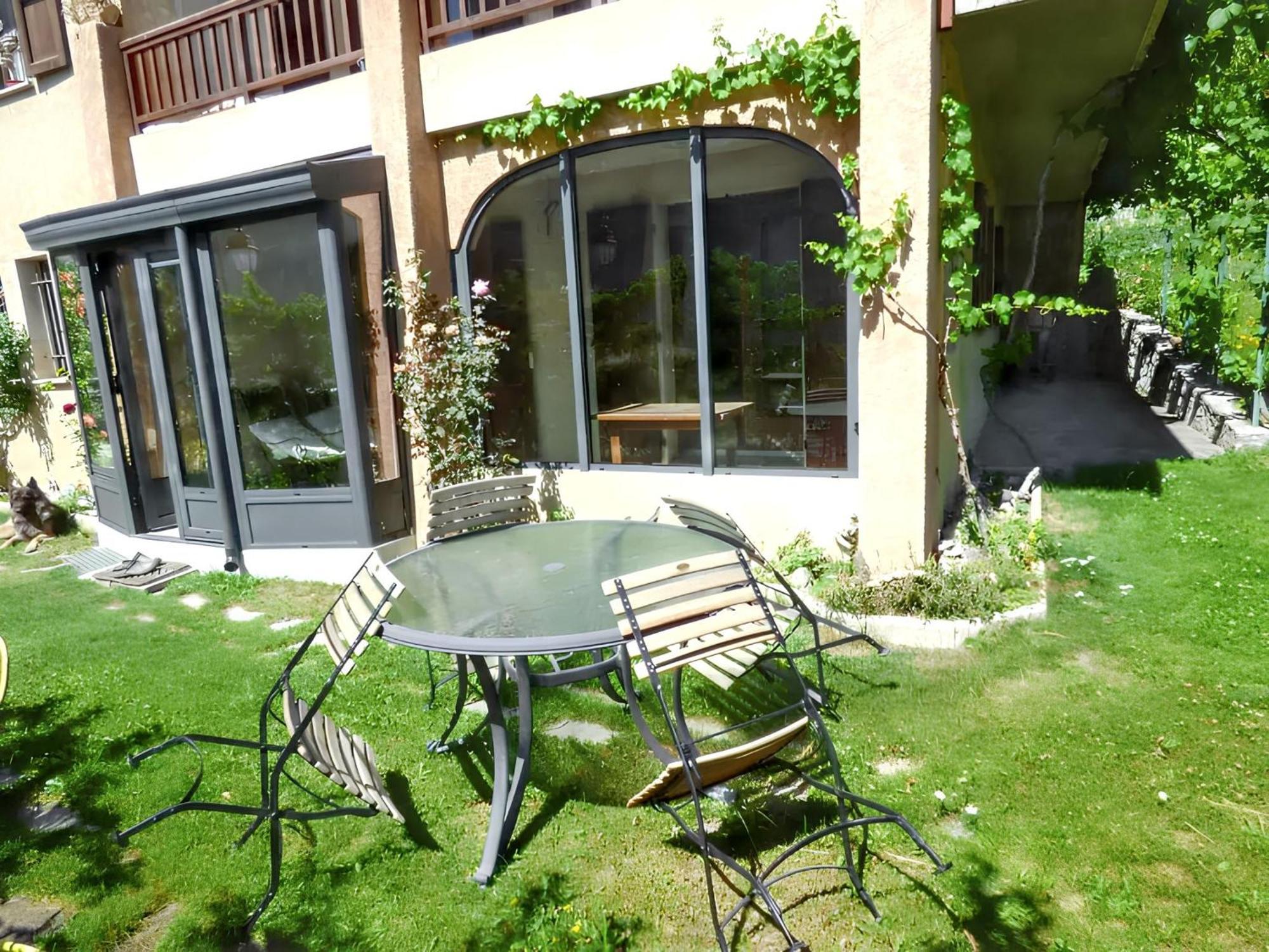 Appartement Paisible A Saint-Crepin Avec Vue Sur La Montagne Exteriör bild